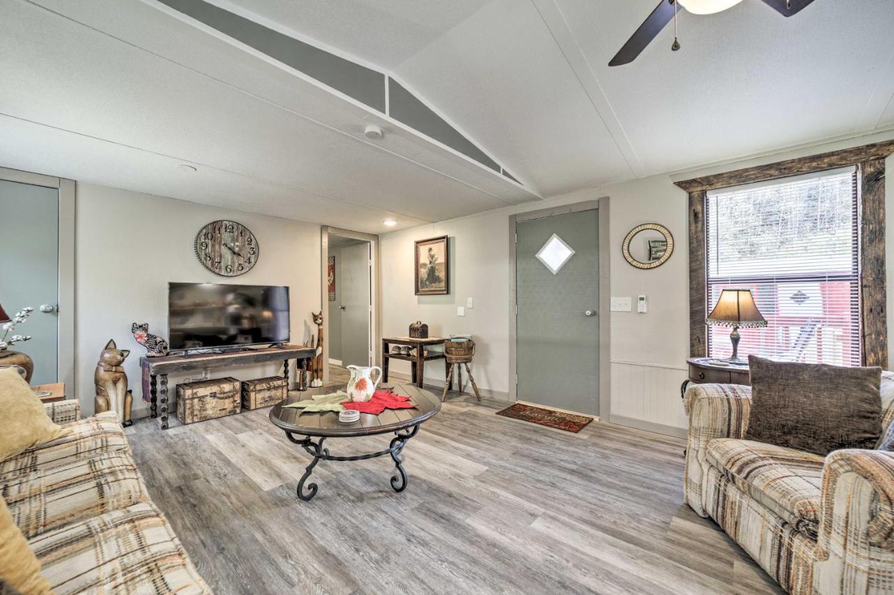 Smoky Mountain Vacation Rental With Hot Tub And Kayaks Whittier Eksteriør billede