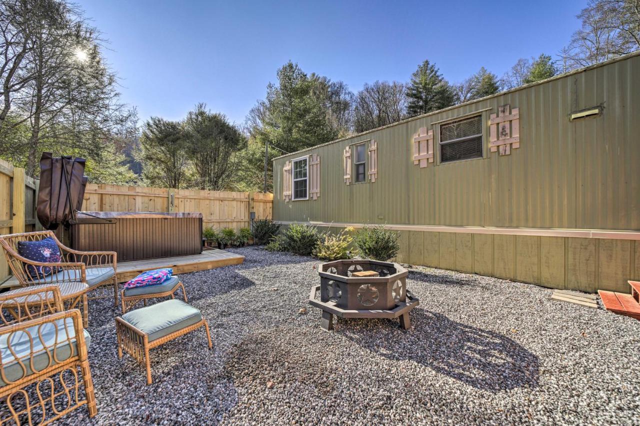 Smoky Mountain Vacation Rental With Hot Tub And Kayaks Whittier Eksteriør billede