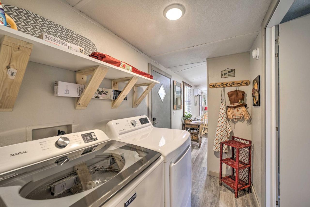 Smoky Mountain Vacation Rental With Hot Tub And Kayaks Whittier Eksteriør billede