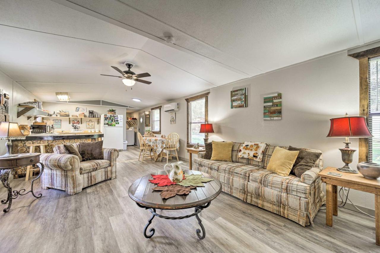 Smoky Mountain Vacation Rental With Hot Tub And Kayaks Whittier Eksteriør billede